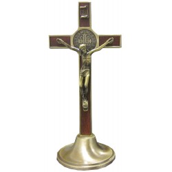 Croix Saint Benoit sur socle